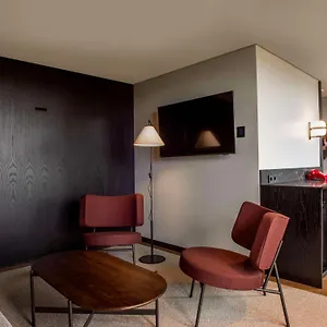 **** ホテル Radisson Red フィンランド